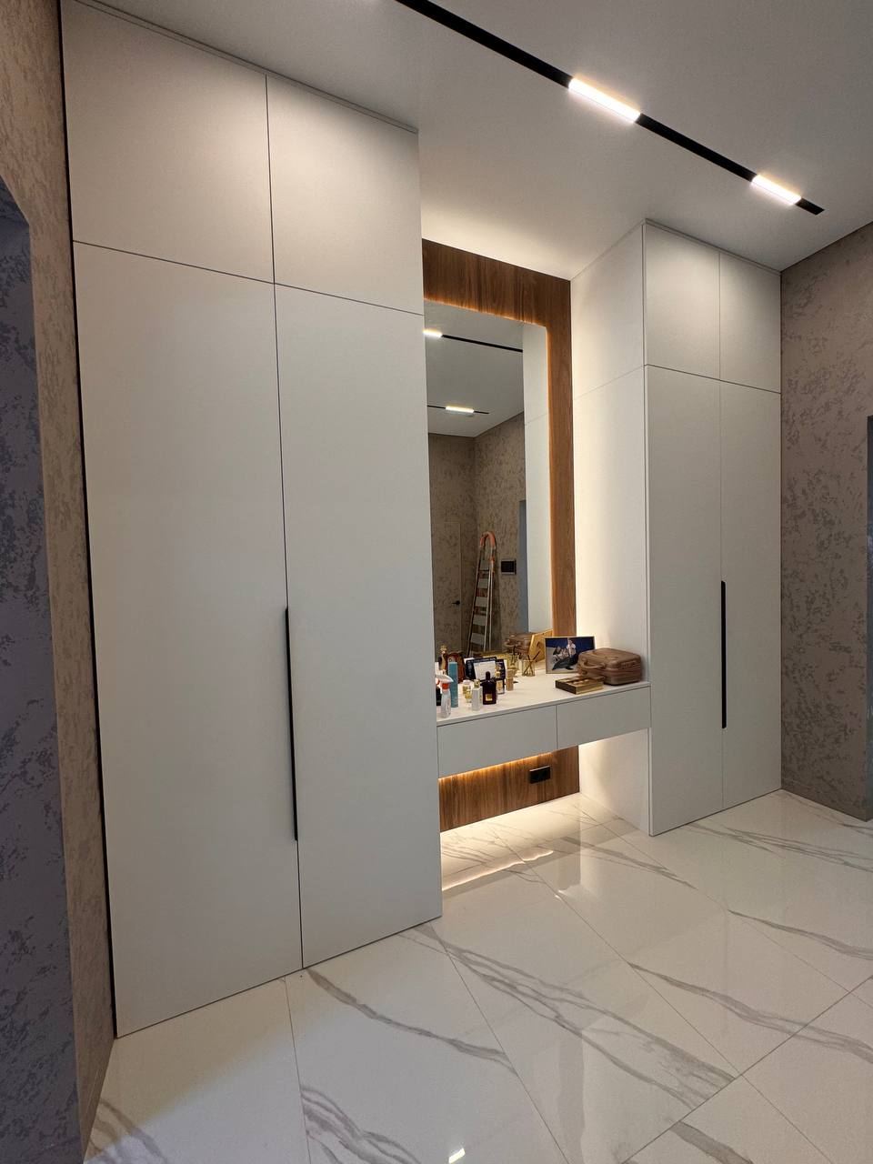 TRANSITIONAL